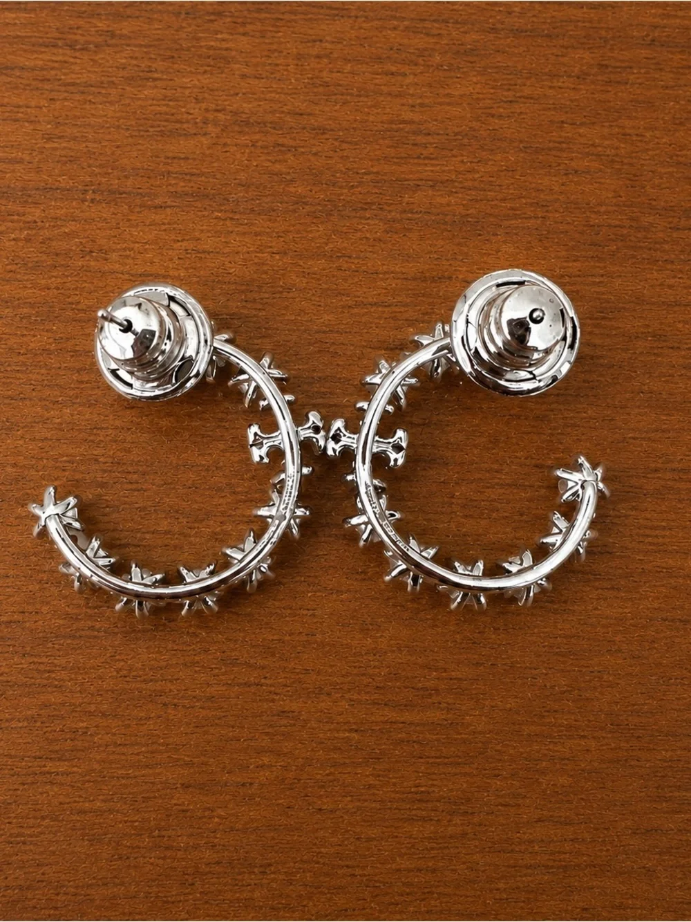 Tory Burch Silver Hoop Earrings with White Pearls